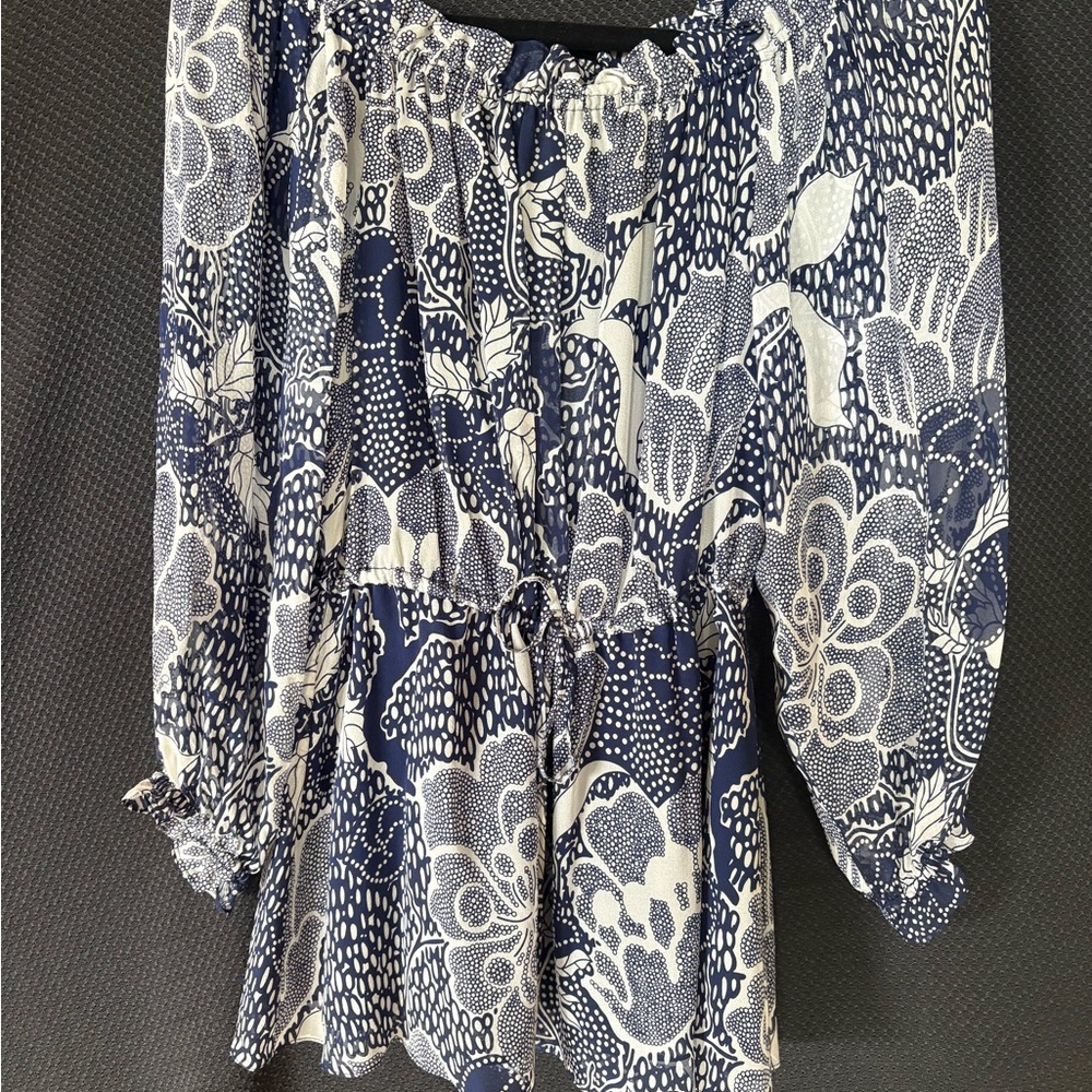 Diane Von Furstenberg Navy and White Patterned Blouse